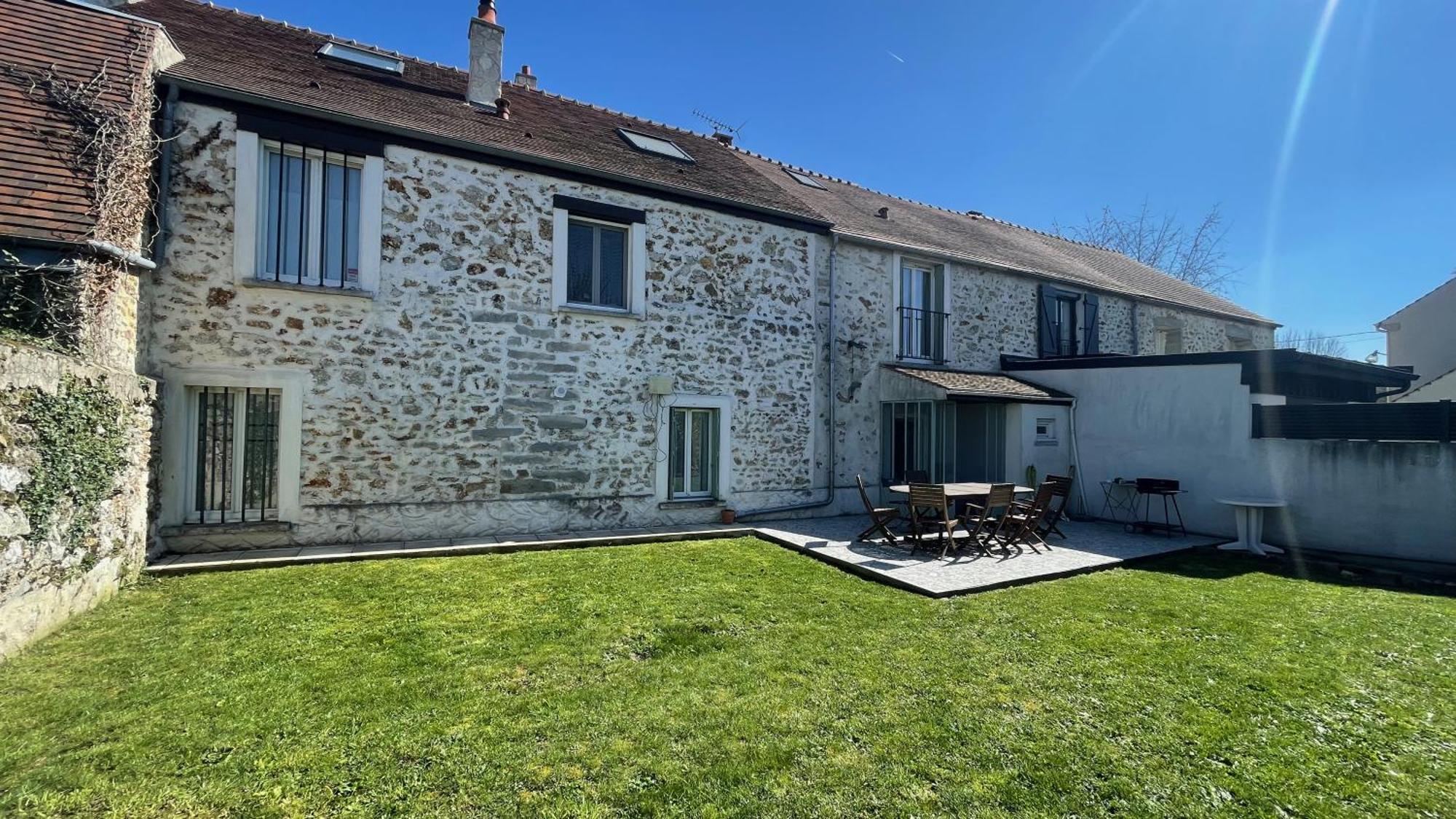 La Maison de Sophie, à longjumeau Exterior foto